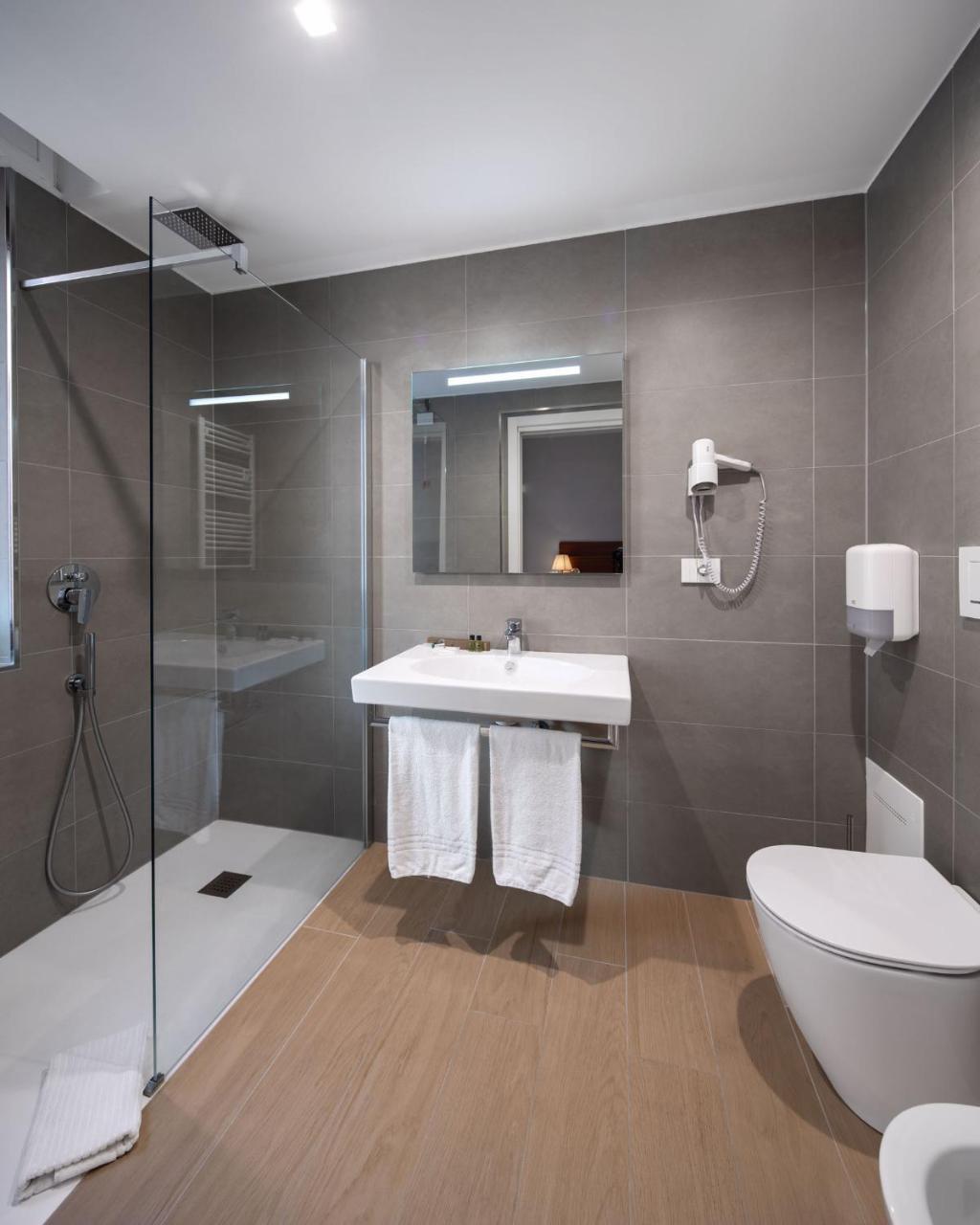 Hotel Excelsior Pavie Extérieur photo