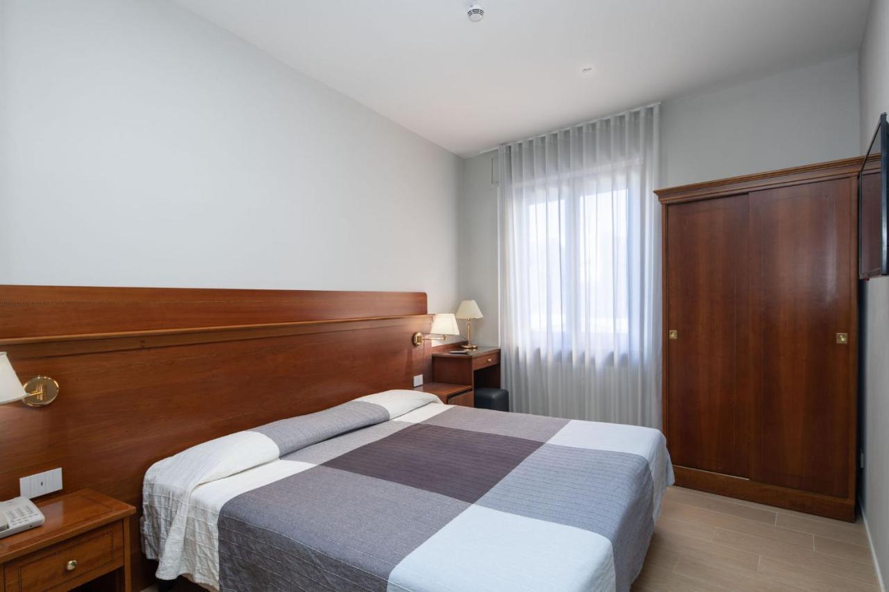 Hotel Excelsior Pavie Extérieur photo