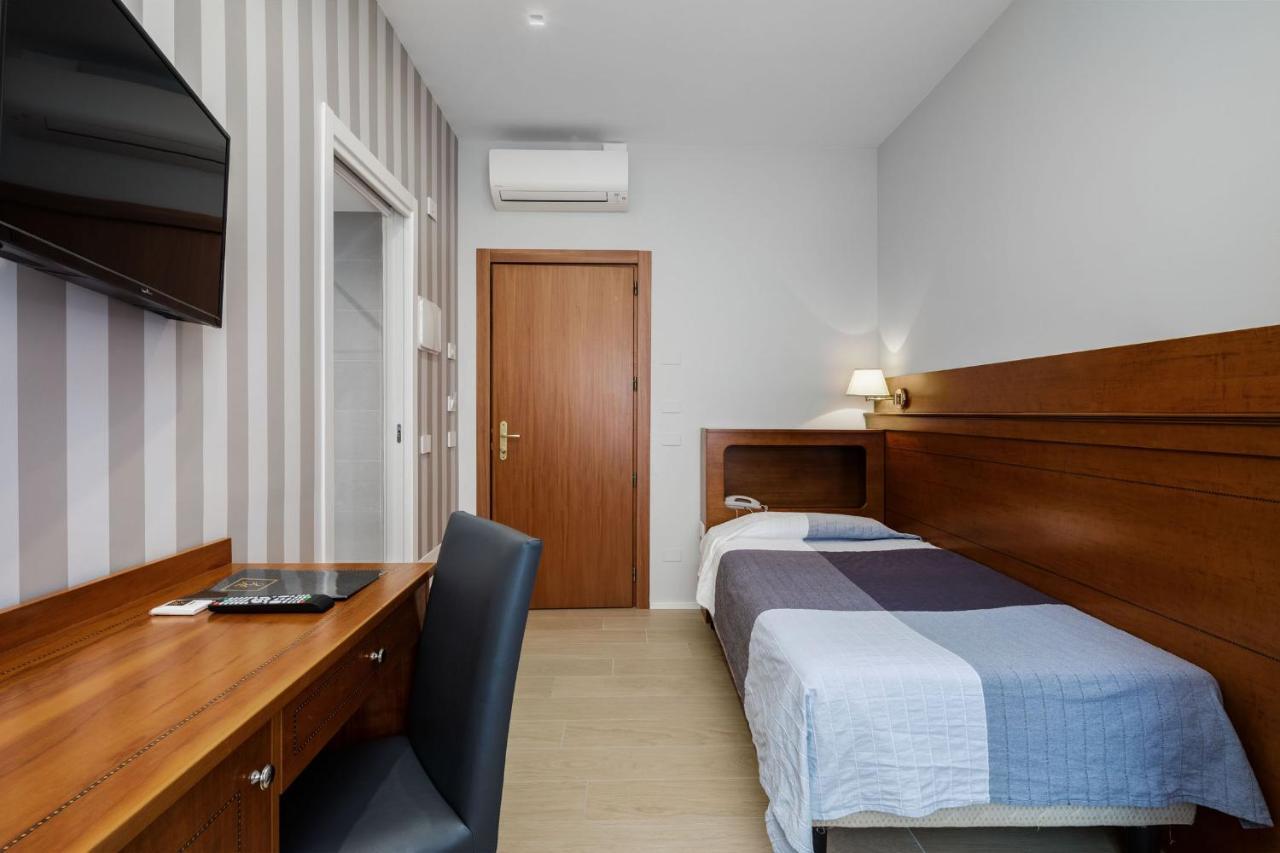 Hotel Excelsior Pavie Extérieur photo