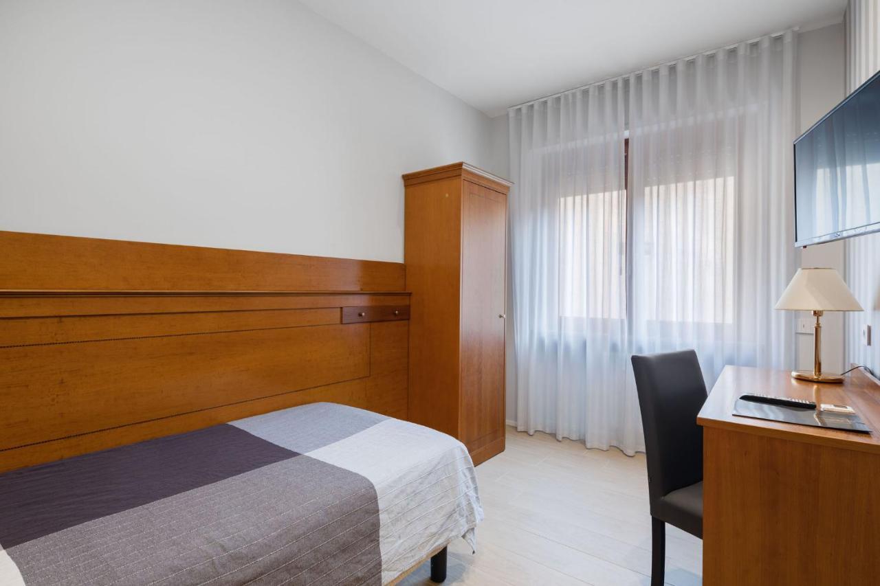 Hotel Excelsior Pavie Extérieur photo