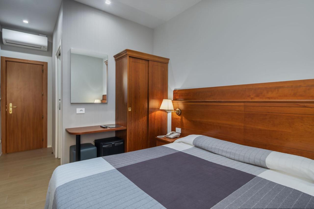 Hotel Excelsior Pavie Extérieur photo